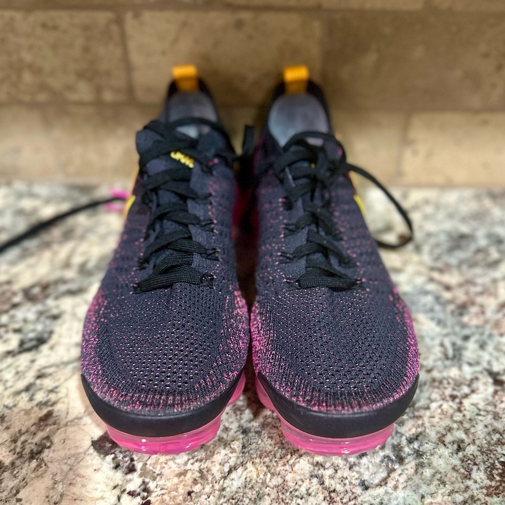 NWOT Men’s Nike Vapormax (Airmax) shoes size 10.